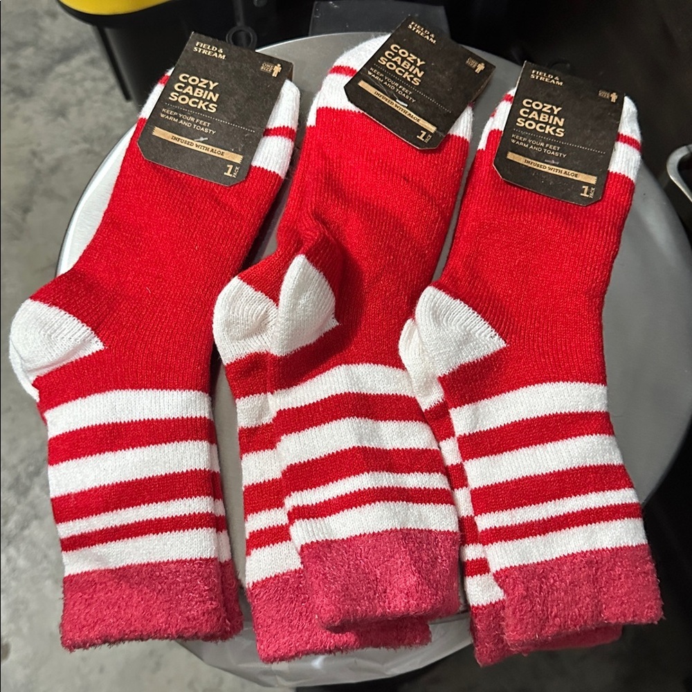 Field & Stream 3 Pack Cozy Cabin Sherpa Slipper Socks Red White NWT OSFM